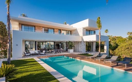 Right Casa Estate Agents Are Selling 904284 - Villa For sale in Marbesa, Marbella, Málaga, Spain