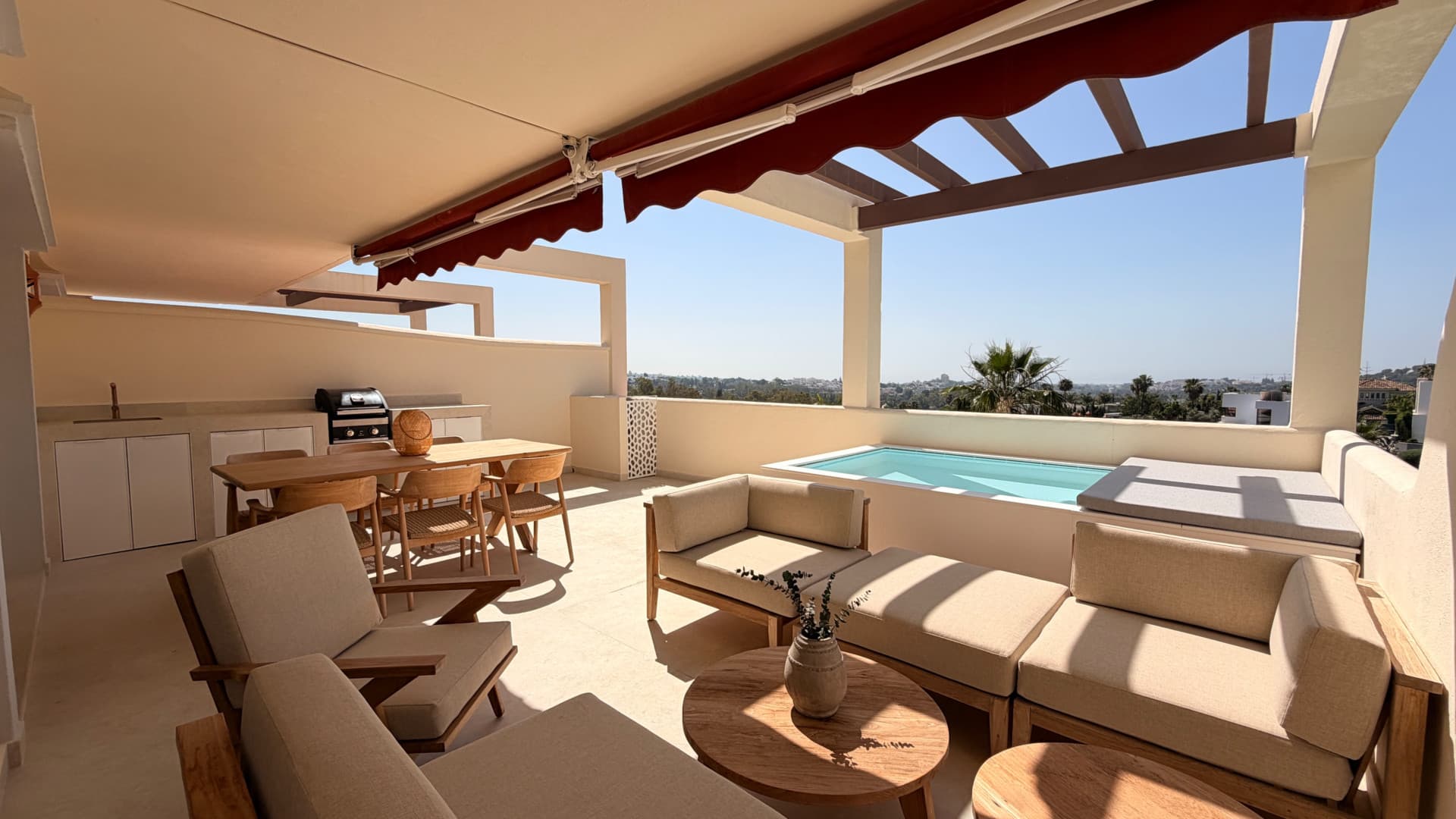 Apartment in Nueva Andalucia – cover image