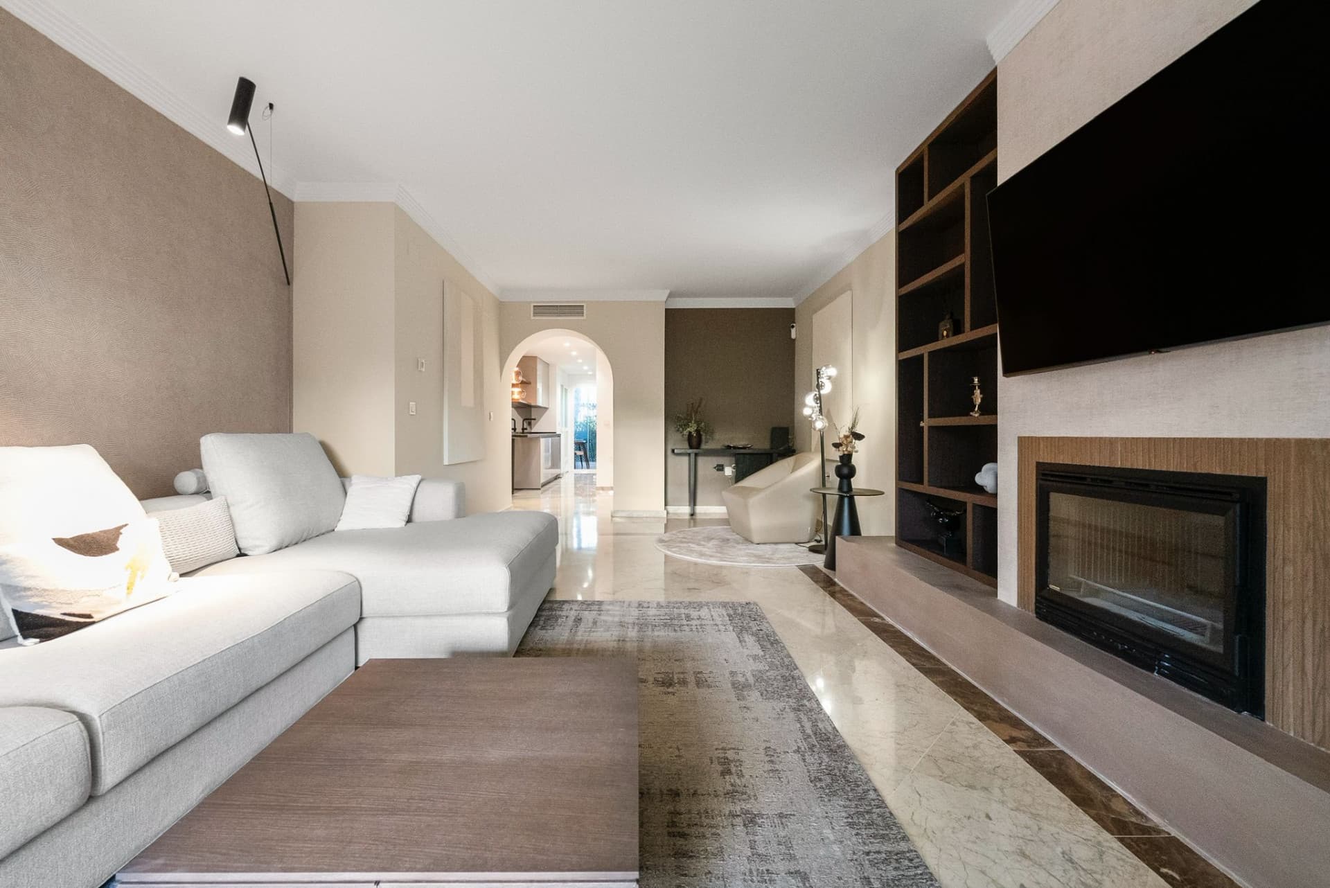 Ground Floor Apartment in Marbella Golden Mile – cover image