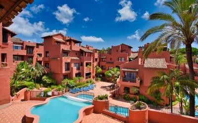 Right Casa Estate Agents Are Selling 831670 - Atico - Penthouse For sale in Elviria Playa, Marbella, Málaga, Spain