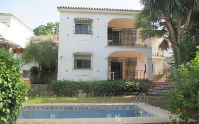 Right Casa Estate Agents Are Selling 829894 - Villa For sale in Nueva Andalucía, Marbella, Málaga, Spain
