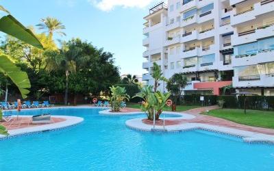 Right Casa Estate Agents Are Selling 804191 - Apartment For rent in Puerto Banús, Marbella, Málaga, Spain
