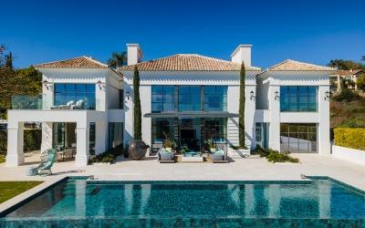 Right Casa Estate Agents Are Selling 828002 - Villa For sale in Benahavís, Málaga, Spain