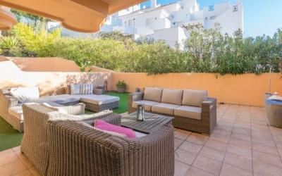 Right Casa Estate Agents Are Selling 828615 - Apartment For sale in Aloha, Marbella, Málaga, Spain