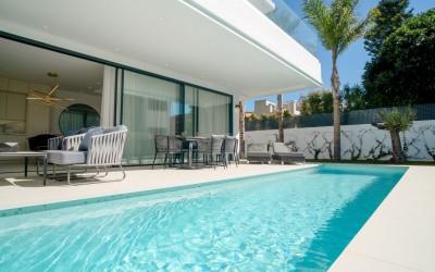 Right Casa Estate Agents Are Selling 828909 - Villa For sale in Río Verde, Marbella, Málaga, Spain