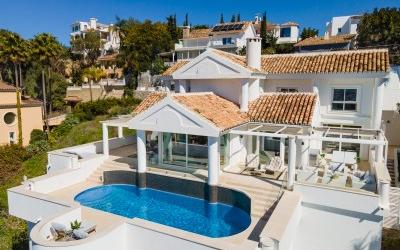 Right Casa Estate Agents Are Selling 878212 - Detached Villa For sale in Nueva Andalucía, Marbella, Málaga, Spain