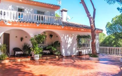 Right Casa Estate Agents Are Selling Wonderful Villa for sale in Alhaurin de la Torre!