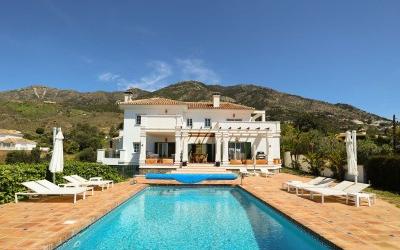 Right Casa Estate Agents Are Selling Large 6 Bedroom Villa In Mijas Pueblo, Spain