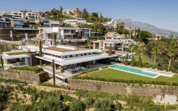 Right Casa Estate Agents Are Selling Modern Architectural 6 Bedroom Villa In The Exclusive Benahavis, Malaga
