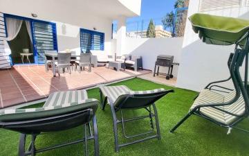 Right Casa Estate Agents Are Selling Renovated 2 bedroom apartment 5 minutes walk from beach in Benalmádena Costa.