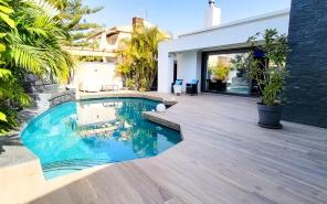 Right Casa Estate Agents Are Selling Villa Inteligente renovada cerca de la Playa en Marbella.