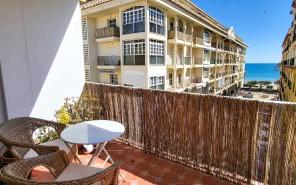 Right Casa Estate Agents Are Selling Apartamento en Segunda Linea de Playa en el Centro de Estepona