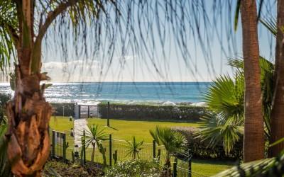 Right Casa Estate Agents Are Selling Beachfront apartment for sale in Marbella with amazing views