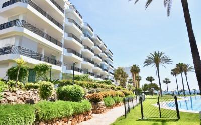 Right Casa Estate Agents Are Selling First line beach apartment in Sitio de Calahonda, Mijas Costa.