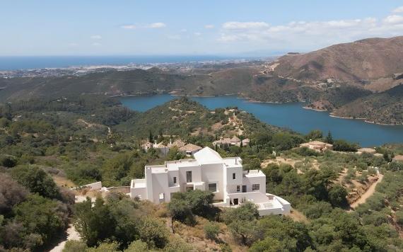Right Casa Estate Agents Are Selling 881607 - Villa For sale in Istán, Málaga, Spain