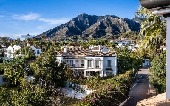 Right Casa Estate Agents Are Selling 895949 - Villa For sale in Marbella Centro, Marbella, Málaga, Spain