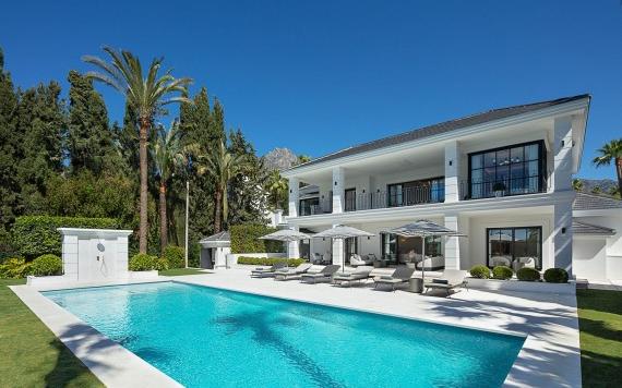 Right Casa Estate Agents Are Selling 902815 - Villa For sale in Sierra Blanca, Marbella, Málaga, Spain