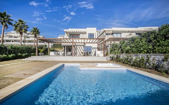 Right Casa Estate Agents Are Selling 904880 - Villa en venta en New Golden Mile, Estepona, Málaga, España