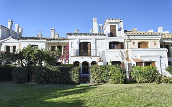 Right Casa Estate Agents Are Selling 847087 - Townhouse For sale in Estepona, Málaga, Spain