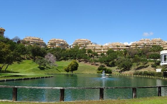 Right Casa Estate Agents Are Selling 747399 - Garden Apartment en alquiler en Elviria Hills, Marbella, Málaga, España