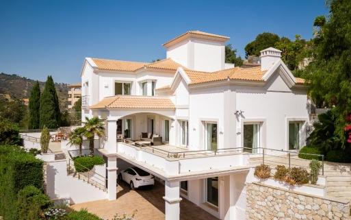 Right Casa Estate Agents Are Selling 833881 - Villa For sale in Elviria, Marbella, Málaga, Spain