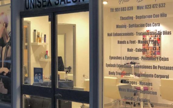 Right Casa Estate Agents Are Selling 815465 - Hairdresser´s For rent in Marbella, Málaga, Spain