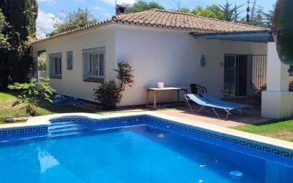 Right Casa Estate Agents Are Selling 863831 - Villa independiente en venta en Cabopino, Marbella, Málaga, España