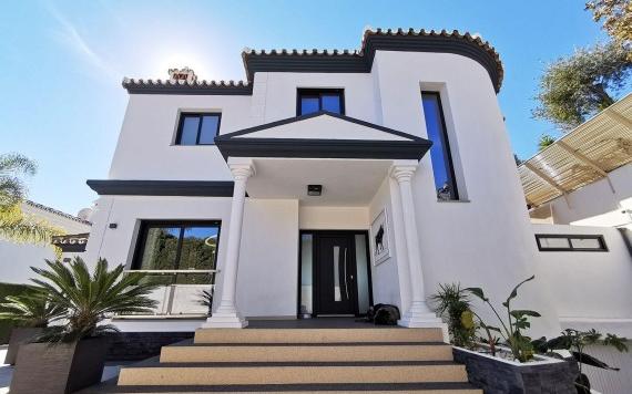 Right Casa Estate Agents Are Selling 834117 - Detached Villa For sale in Mijas Golf, Mijas, Málaga, Spain