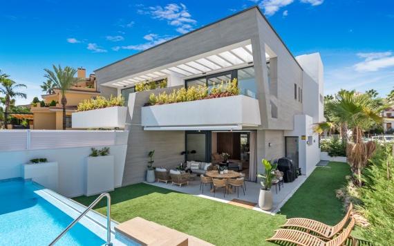 Right Casa Estate Agents Are Selling 876174 - Semi-Detached For sale in Puerto Banús, Marbella, Málaga, Spain