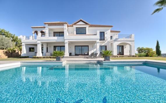 Right Casa Estate Agents Are Selling 905319 - Villa independiente en venta en Benahavís, Málaga, España