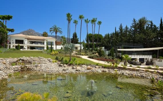 Right Casa Estate Agents Are Selling 905355 - Villa independiente en venta en Golden Mile, Marbella, Málaga, España