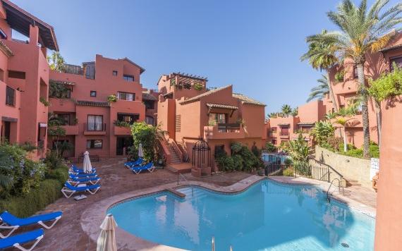 Right Casa Estate Agents Are Selling 835157 - Penthouse For sale in Elviria Playa, Marbella, Málaga, Spain