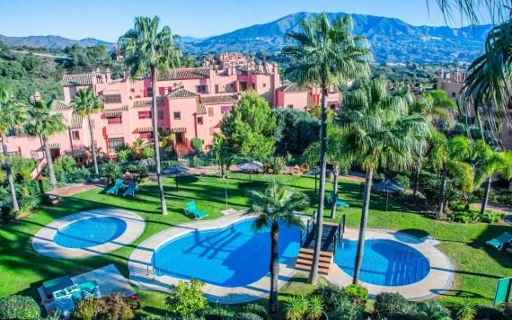 Right Casa Estate Agents Are Selling 852387 - Duplex Penthouse For sale in La Mairena, Marbella, Málaga, Spain