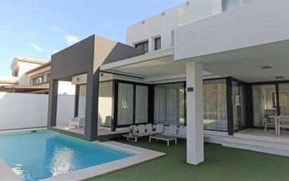 Right Casa Estate Agents Are Selling 835463 - Villa en venta en La Cala de Mijas, Mijas, Málaga, España
