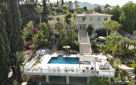Right Casa Estate Agents Are Selling 859310 - Villa For sale in Torremolinos, Málaga, Spain