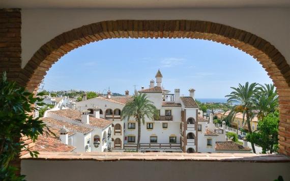 Right Casa Estate Agents Are Selling 875545 - Apartment For sale in Calahonda, Mijas, Málaga, Spain