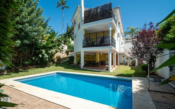 Right Casa Estate Agents Are Selling 904901 - Villa For sale in Torreblanca, Fuengirola, Málaga, Spain