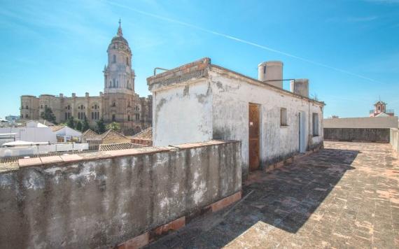 Right Casa Estate Agents Are Selling 784810 - Commercial Building For sale in Málaga, Málaga, Spain