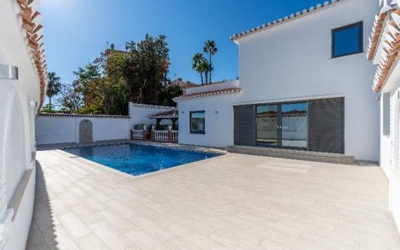 Right Casa Estate Agents Are Selling 881048 - Villa en venta en Benalmádena Costa, Benalmádena, Málaga, España
