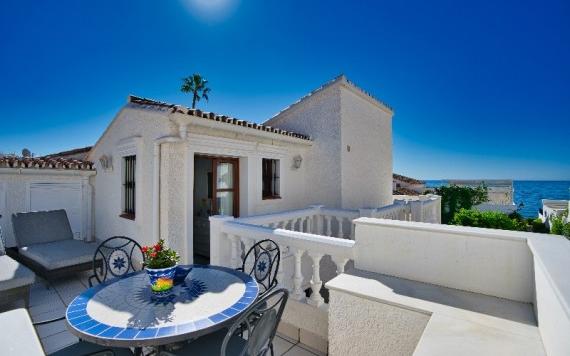 Right Casa Estate Agents Are Selling 847604 - Semi-Detached For sale in Estepona, Málaga, Spain