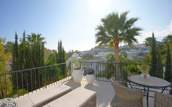 Right Casa Estate Agents Are Selling 899967 - Detached Villa For sale in Estepona, Málaga, Spain