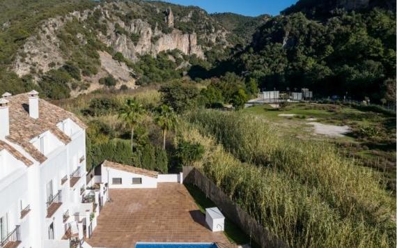 Right Casa Estate Agents Are Selling 885588 - Adosado en venta en Benahavís, Málaga, España