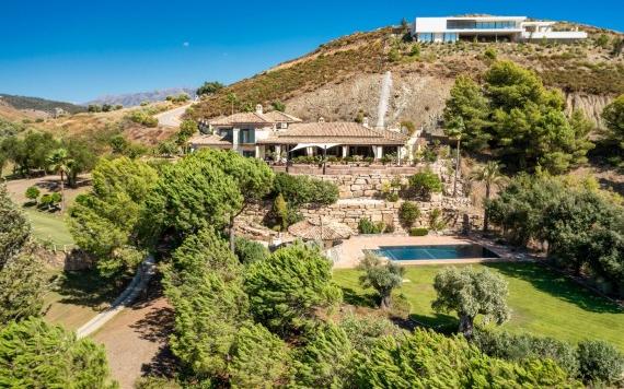 Right Casa Estate Agents Are Selling 842693 - Villa For sale in Marbella Club Golf Resort, Benahavís, Málaga, Spain