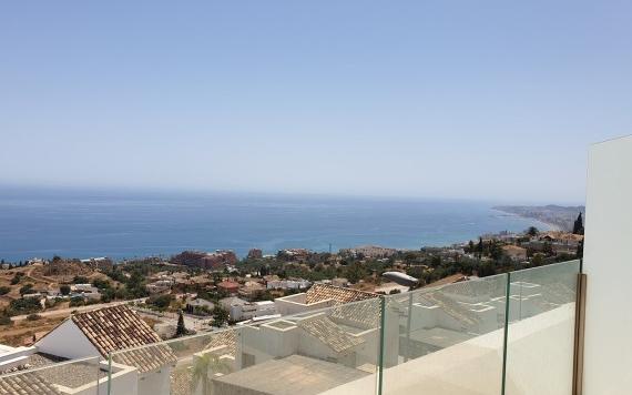 Right Casa Estate Agents Are Selling 850723 - Ático Duplex en venta en Benalmádena, Málaga, España