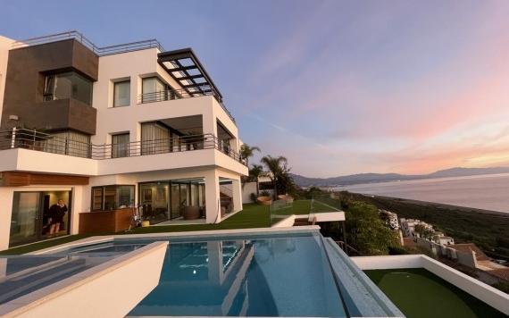 Right Casa Estate Agents Are Selling 878251 - Villa For sale in Manilva, Málaga, Spain