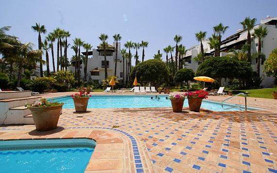 Right Casa Estate Agents Are Selling 695422 - Apartment en alquiler en Marina de Puente Romano, Marbella, Málaga, España