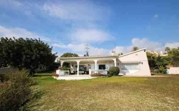 Right Casa Estate Agents Are Selling 763958 - Villa For rent in El Rosario, Marbella, Málaga, Spain