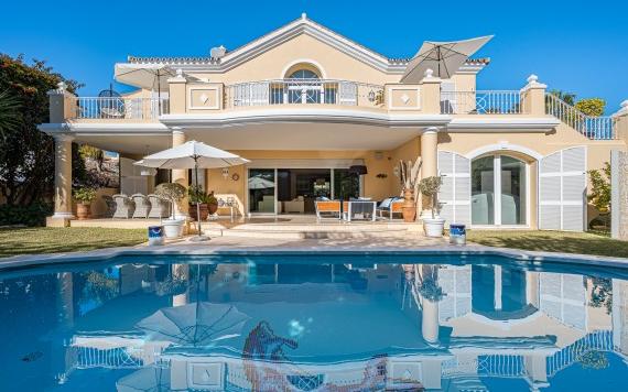 Right Casa Estate Agents Are Selling 877778 - Detached Villa For sale in Golden Mile, Marbella, Málaga, Spain