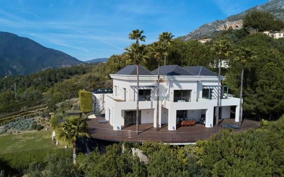 Right Casa Estate Agents Are Selling 823480 - Villa independiente en venta en Istán, Málaga, España
