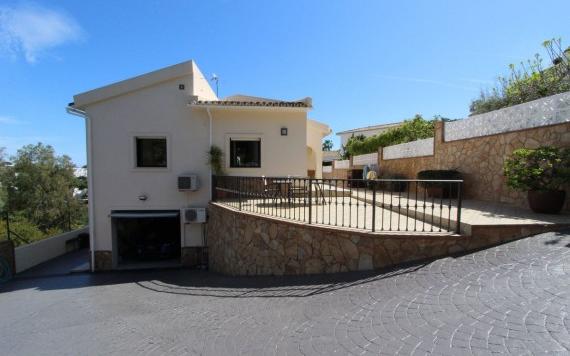 Right Casa Estate Agents Are Selling Superb Family Villa In The Heart Of Calahonda!!!